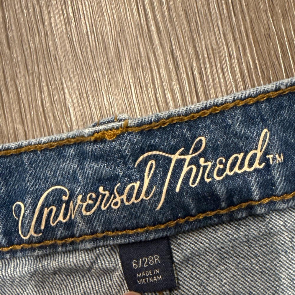 Universal Thread Blue Denim Jeans - Picture 2 of 7
